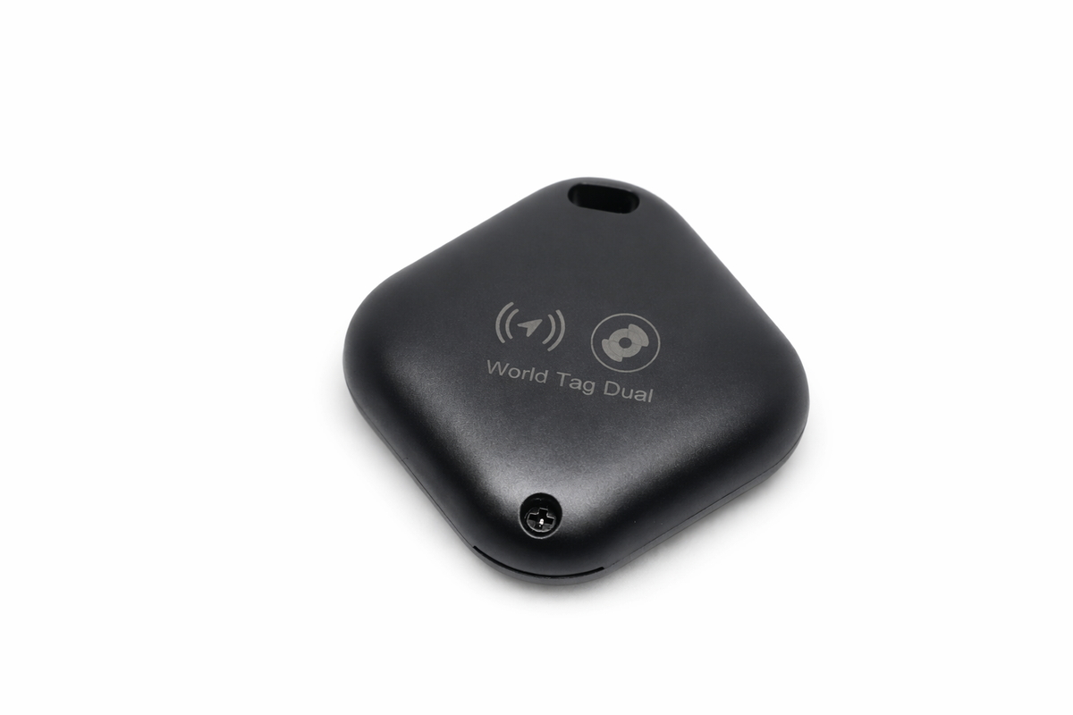 Kompaktný smart lokátor Dual Cube (Apple & Android)
